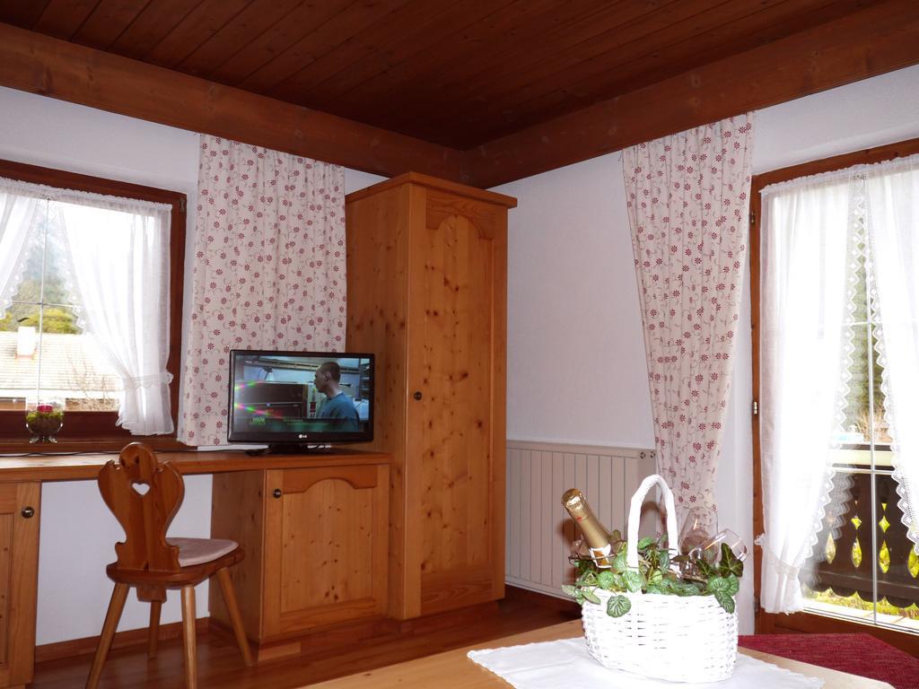 Haus Hoher Sattel Daire Leutasch Oda fotoğraf